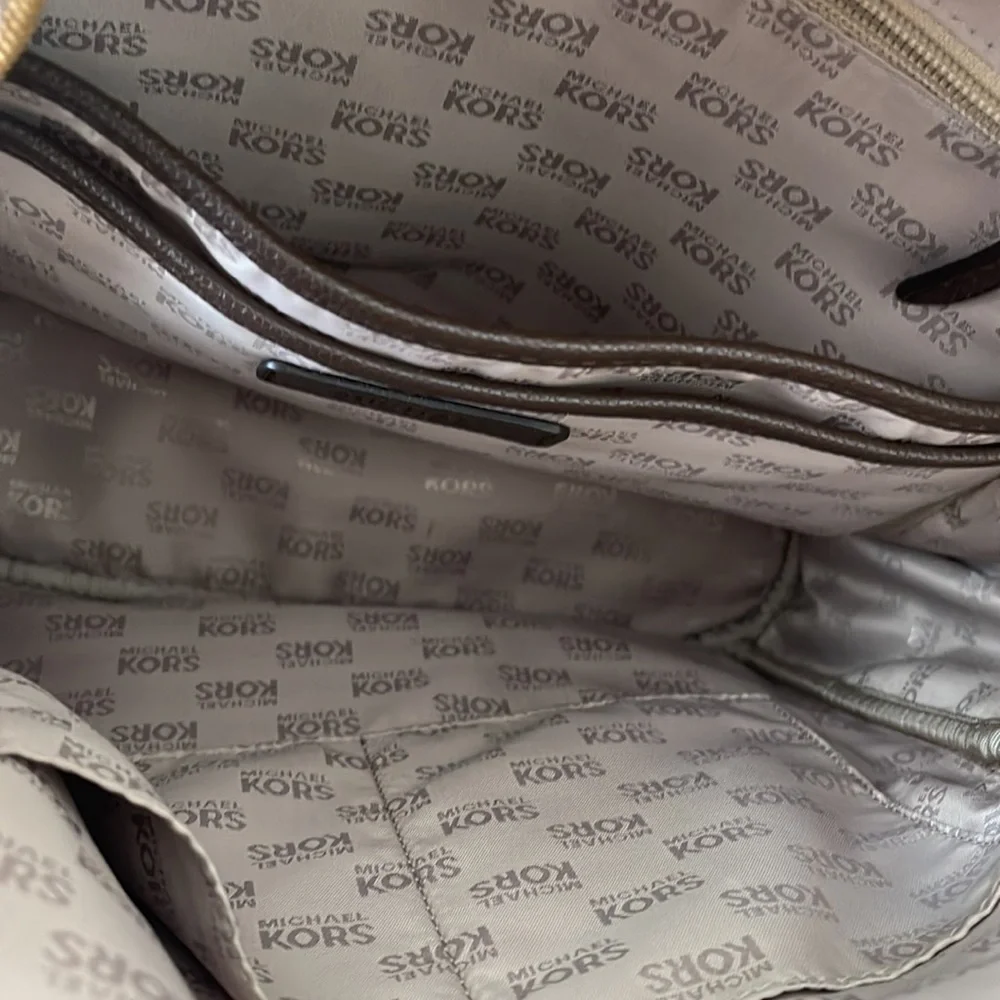 Michael kors backpack - Picture 4 of 16